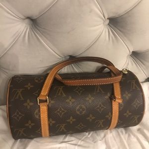 Authentic Louis Vuitton Papillon 26 bag